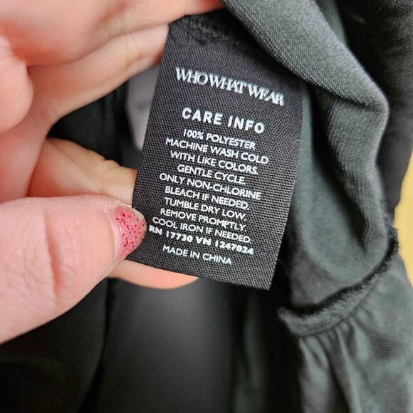 NWT Who What Wear Sleeveless Blouse - Picture 4 of 7